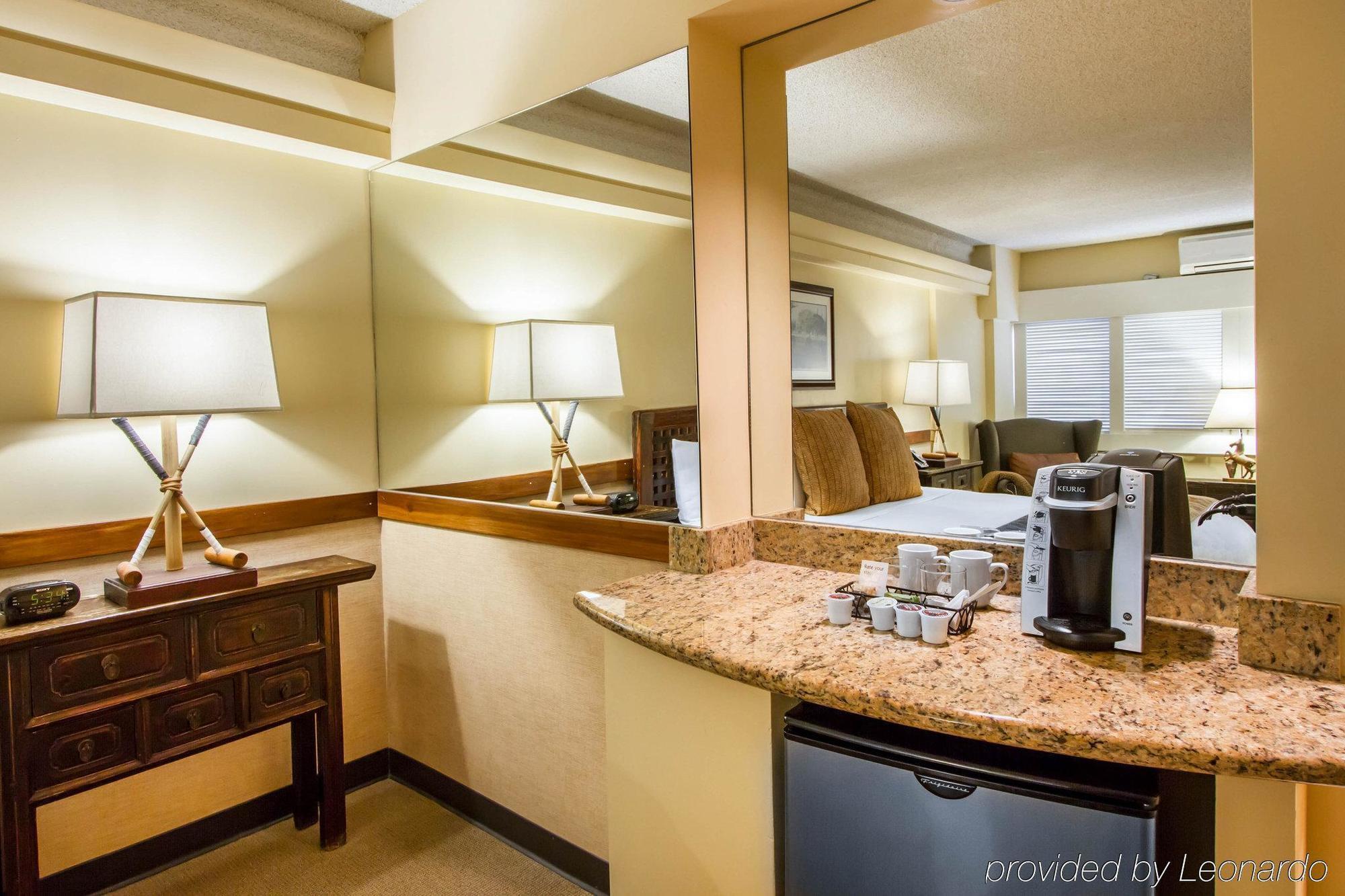 Hotel Equus Honolulu Exteriér fotografie